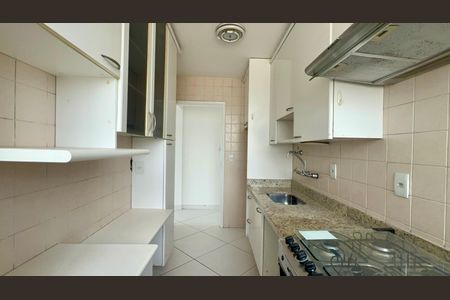 Apartamento para alugar com 72m², 2 quartos e 2 vagasCozinha