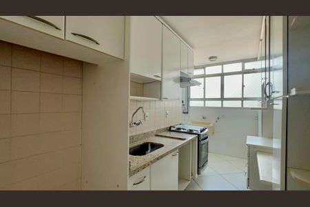 Apartamento para alugar com 72m², 2 quartos e 2 vagasCozinha