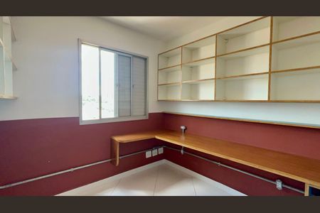 Apartamento para alugar com 72m², 2 quartos e 2 vagasQuarto