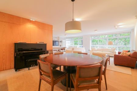 Apartamento à venda com 240m², 3 quartos e 2 vagasSala