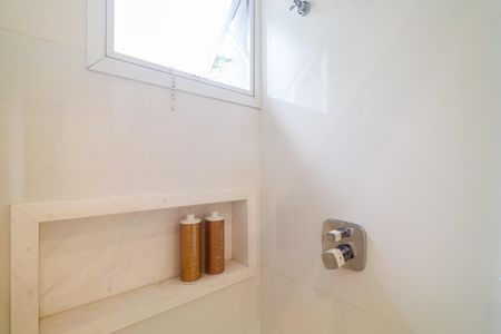 Apartamento à venda com 240m², 3 quartos e 2 vagasBanheiro da Suíte 2