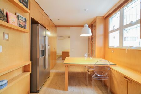 Apartamento à venda com 240m², 3 quartos e 2 vagasCopa