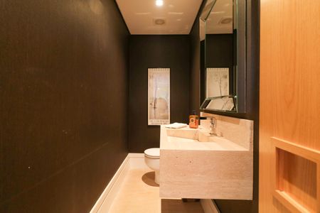 Apartamento à venda com 240m², 3 quartos e 2 vagasLavabo