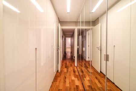 Apartamento à venda com 240m², 3 quartos e 2 vagasSuíte 3