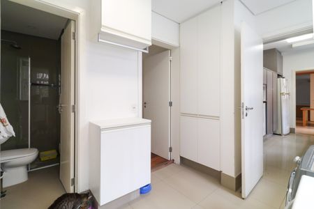 Apartamento à venda com 240m², 3 quartos e 2 vagasÁrea de Serviço