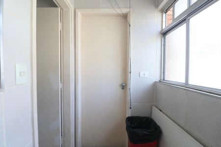 Apartamento para alugar com 70m², 2 quartos e 1 vagaÁrea de Serviço