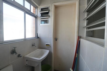 Apartamento para alugar com 70m², 2 quartos e 1 vagaÁrea de Serviço