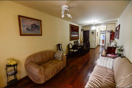 Apartamento à venda com 110m², 3 quartos e 2 vagasSala