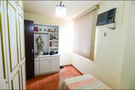 Apartamento à venda com 110m², 3 quartos e 2 vagasQuarto 2