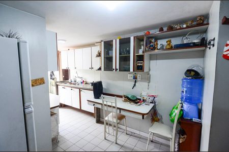 Apartamento à venda com 110m², 3 quartos e 2 vagasCozinha