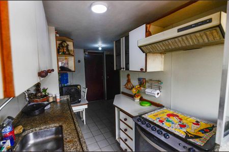 Apartamento à venda com 110m², 3 quartos e 2 vagasCozinha