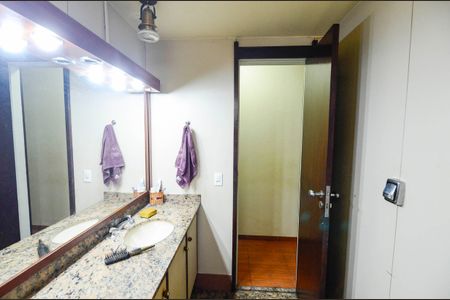 Apartamento à venda com 110m², 3 quartos e 2 vagasBanheiro da Suíte