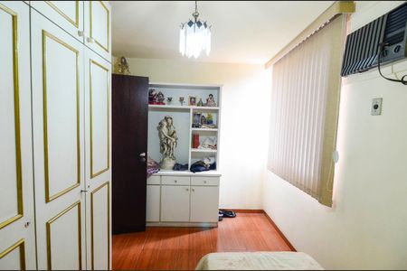 Apartamento à venda com 110m², 3 quartos e 2 vagasQuarto 2