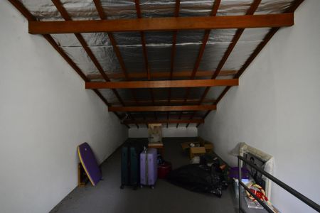 Casa à venda com 111m², 3 quartos e 2 vagasSótão