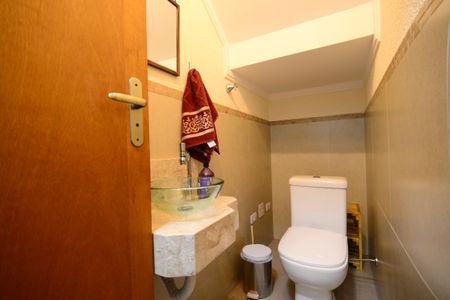 Casa à venda com 111m², 3 quartos e 2 vagasLavabo