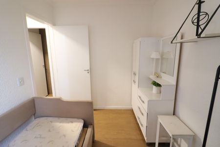 Quarto 1 de apartamento para alugar com 2 quartos, 40m² em São Pedro, Osasco