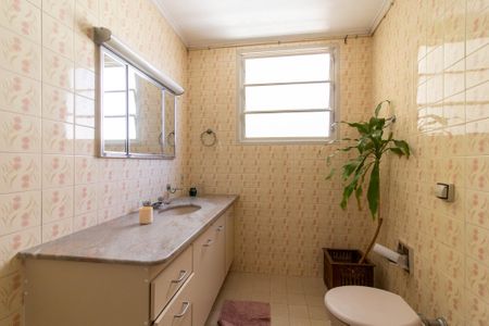 Apartamento à venda com 108m², 3 quartos e sem vagaBanheiro