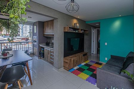 Sala de apartamento à venda com 2 quartos, 60m² em Vila Gumercindo, São Paulo