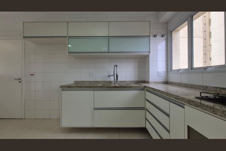 Apartamento à venda com 128m², 4 quartos e 2 vagasCozinha
