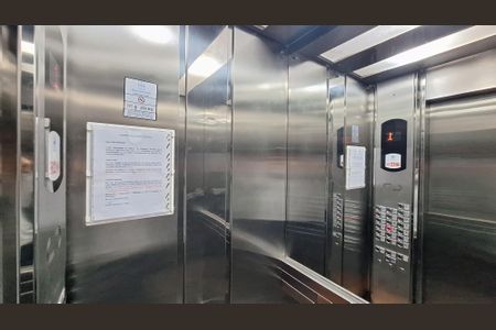 Apartamento para alugar com 82m², 2 quartos e 1 vaga Apartamento para alugar com 82m², 2 quartos e 1 vagaElevador