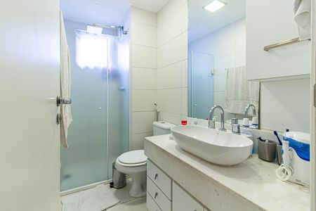 Apartamento à venda com 132m², 3 quartos e 2 vagas Apartamento à venda com 132m², 3 quartos e 2 vagasBanheiro Social