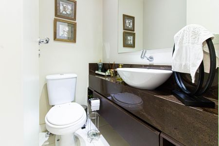 Apartamento à venda com 132m², 3 quartos e 2 vagas Apartamento à venda com 132m², 3 quartos e 2 vagasLavabo