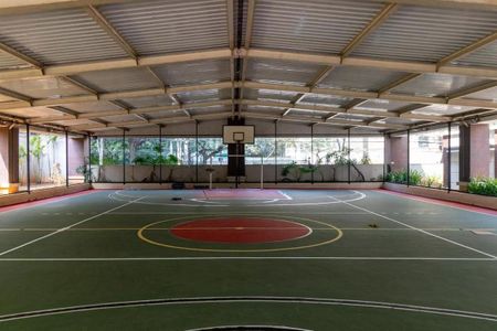 Apartamento à venda com 132m², 3 quartos e 2 vagas Apartamento à venda com 132m², 3 quartos e 2 vagasÁrea comum - Quadra Esportiva