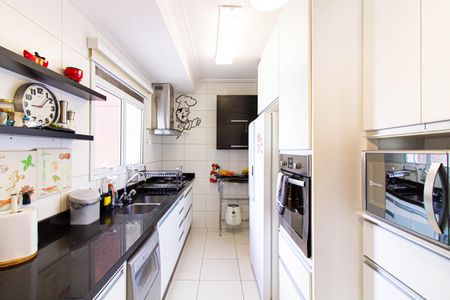 Apartamento à venda com 132m², 3 quartos e 2 vagas Apartamento à venda com 132m², 3 quartos e 2 vagasCozinha