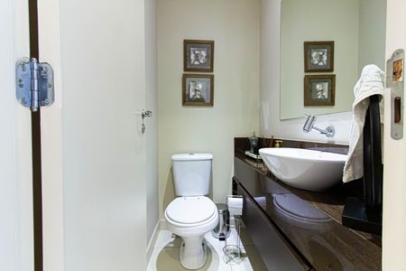 Apartamento à venda com 132m², 3 quartos e 2 vagas Apartamento à venda com 132m², 3 quartos e 2 vagasLavabo