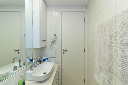 Apartamento à venda com 132m², 3 quartos e 2 vagas Apartamento à venda com 132m², 3 quartos e 2 vagasBanheiro Social