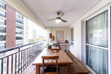 Apartamento à venda com 132m², 3 quartos e 2 vagas Apartamento à venda com 132m², 3 quartos e 2 vagasVaranda Gourmet