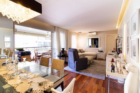 Sala de apartamento à venda com 3 quartos, 132m² em Água Branca, São Paulo