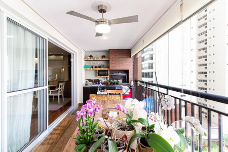 Apartamento à venda com 132m², 3 quartos e 2 vagas Apartamento à venda com 132m², 3 quartos e 2 vagasVaranda Gourmet