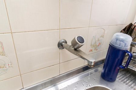 Casa de condomínio à venda com 60m², 2 quartos e 1 vaga Casa de condomínio à venda com 60m², 2 quartos e 1 vagaCozinha - Torneira