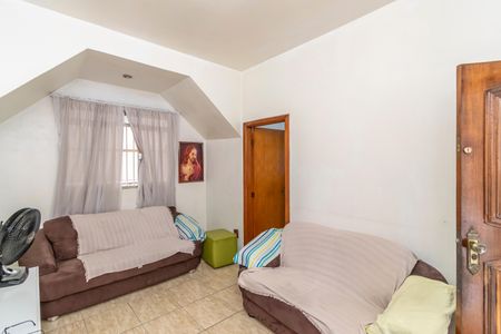 Sala de casa de condomínio à venda com 2 quartos, 60m² em Bonsucesso, Rio de Janeiro