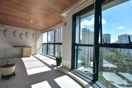 Varanda de apartamento para alugar com 4 quartos, 160m² em Jardim Morumbi, São Paulo