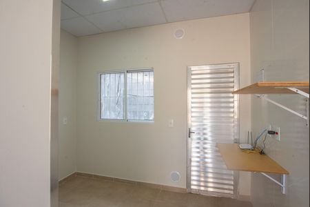 Casa para alugar com 20m², 1 quarto e sem vaga Casa para alugar com 20m², 1 quarto e sem vagaSala/Quarto