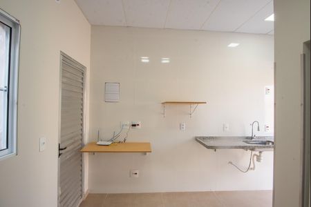 Casa para alugar com 20m², 1 quarto e sem vaga Casa para alugar com 20m², 1 quarto e sem vagaSala/Quarto