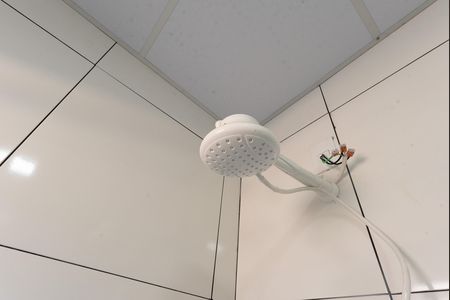 Banheiro de casa para alugar com 1 quarto, 20m² em Cidade Satélite Íris, Campinas