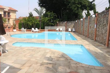 Casa de condomínio à venda com 264m², 3 quartos e 4 vagasÁrea comum - Piscina
