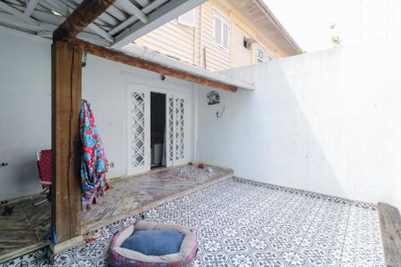 Casa de condomínio à venda com 264m², 3 quartos e 4 vagasQuintal