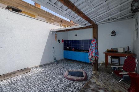 Casa de condomínio à venda com 264m², 3 quartos e 4 vagasQuintal