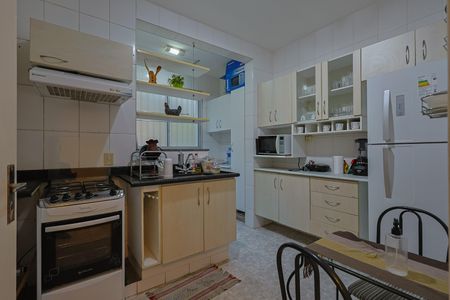 Apartamento à venda com 60m², 2 quartos e 1 vaga Apartamento à venda com 60m², 2 quartos e 1 vagaCozinha e Área de Serviço