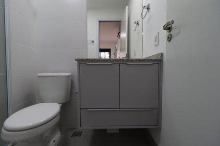 Apartamento para alugar com 70m², 2 quartos e 2 vagasBanheiro da Suíte