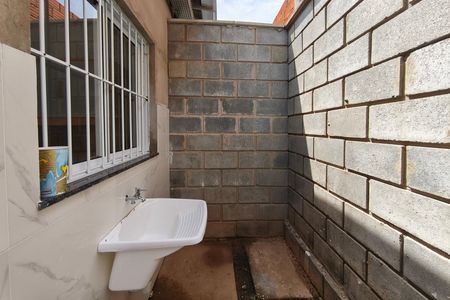 Casa para alugar com 20m², 1 quarto e sem vaga Casa para alugar com 20m², 1 quarto e sem vagaÁrea de Serviço