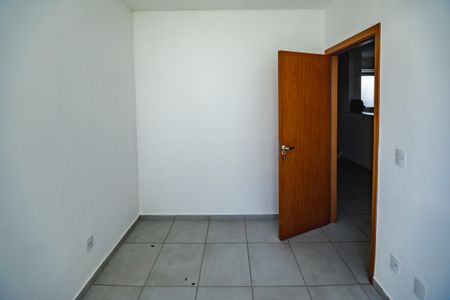 Quarto 2 de apartamento para alugar com 2 quartos, 38m² em Cerejeira (justinópolis), Ribeirão das Neves
