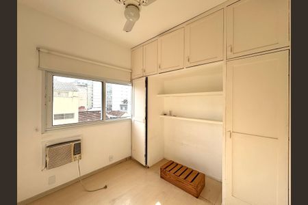 Apartamento à venda com 70m², 2 quartos e 1 vagaSuíte 2