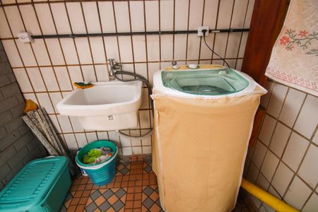 Área de Serviço de apartamento para alugar com 1 quarto, 87m² em Guilhermina, Praia Grande