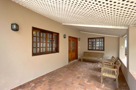 Casa para alugar com 2000m², 3 quartos e 4 vagasÁrea Externa