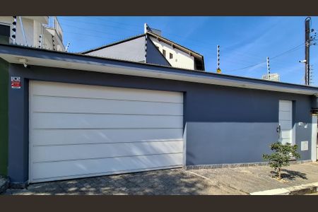 Casa à venda com 272m², 4 quartos e 5 vagasFachada da Casa